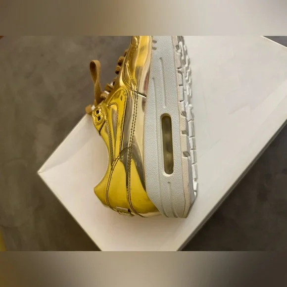 Nike WMNS Air Max 1 SP Liquid Gold Sneakers (616170-700) - Picture 9 of 10